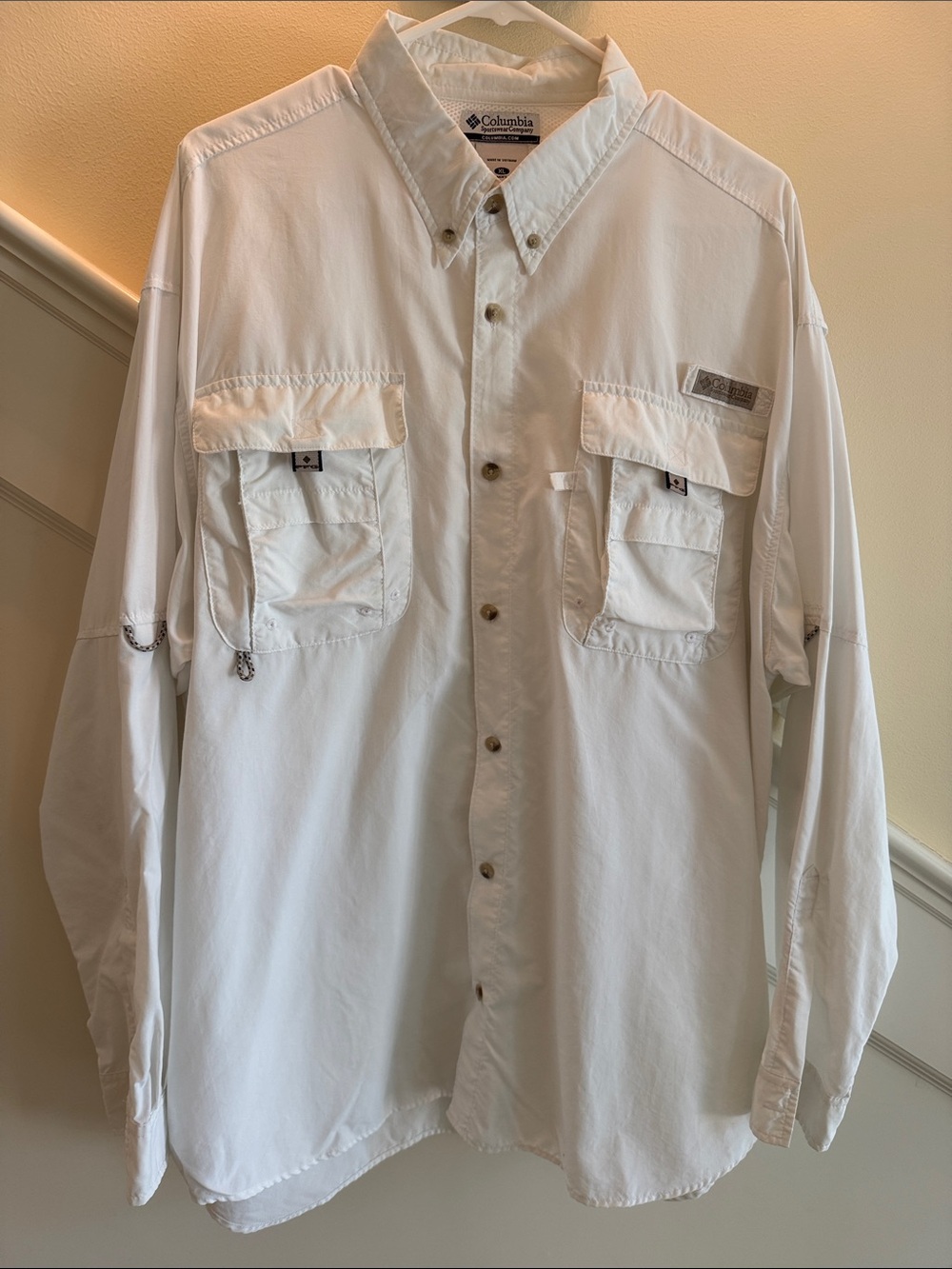 Columbia Men’s White Long-Sleeve Fishing PFG Button-Down Shirt